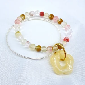 bracelet pierre vanille avec un pendentif acier inoxydable